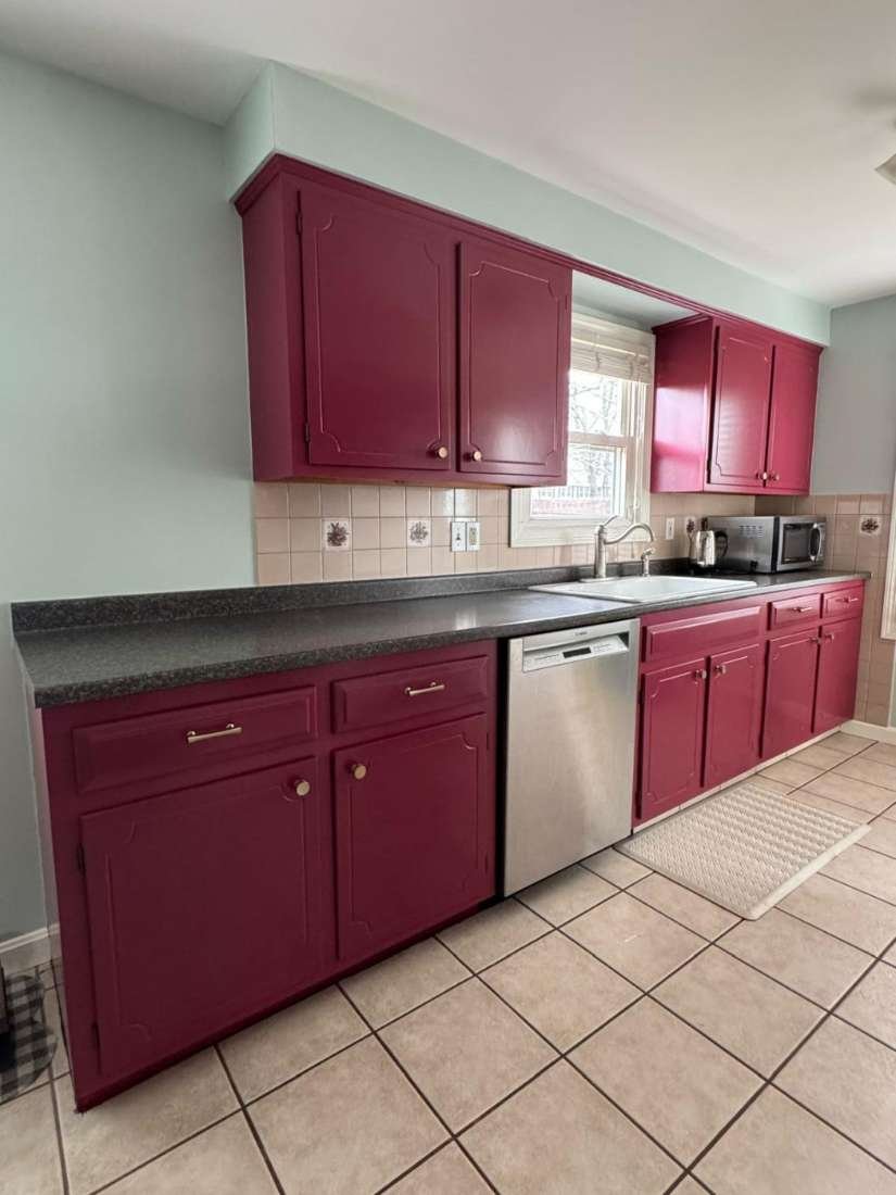 Cabinets in Color – Sprayed enamel finish